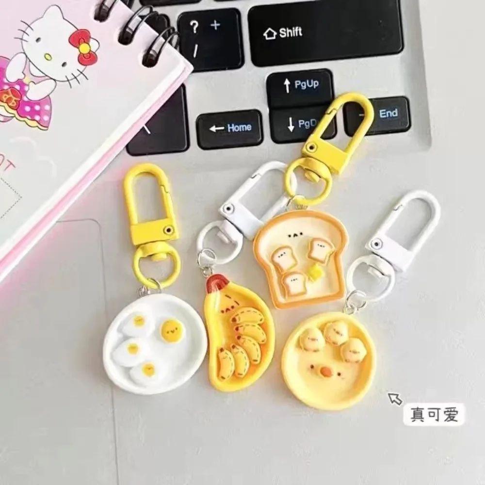 Porte-clés de simulation de nourriture amusante pour fille, assiette de petit-déjeuner mignonne, pendentif de sac à dos, organisateurs de bureau, accessoires de bureau, 4 pièces