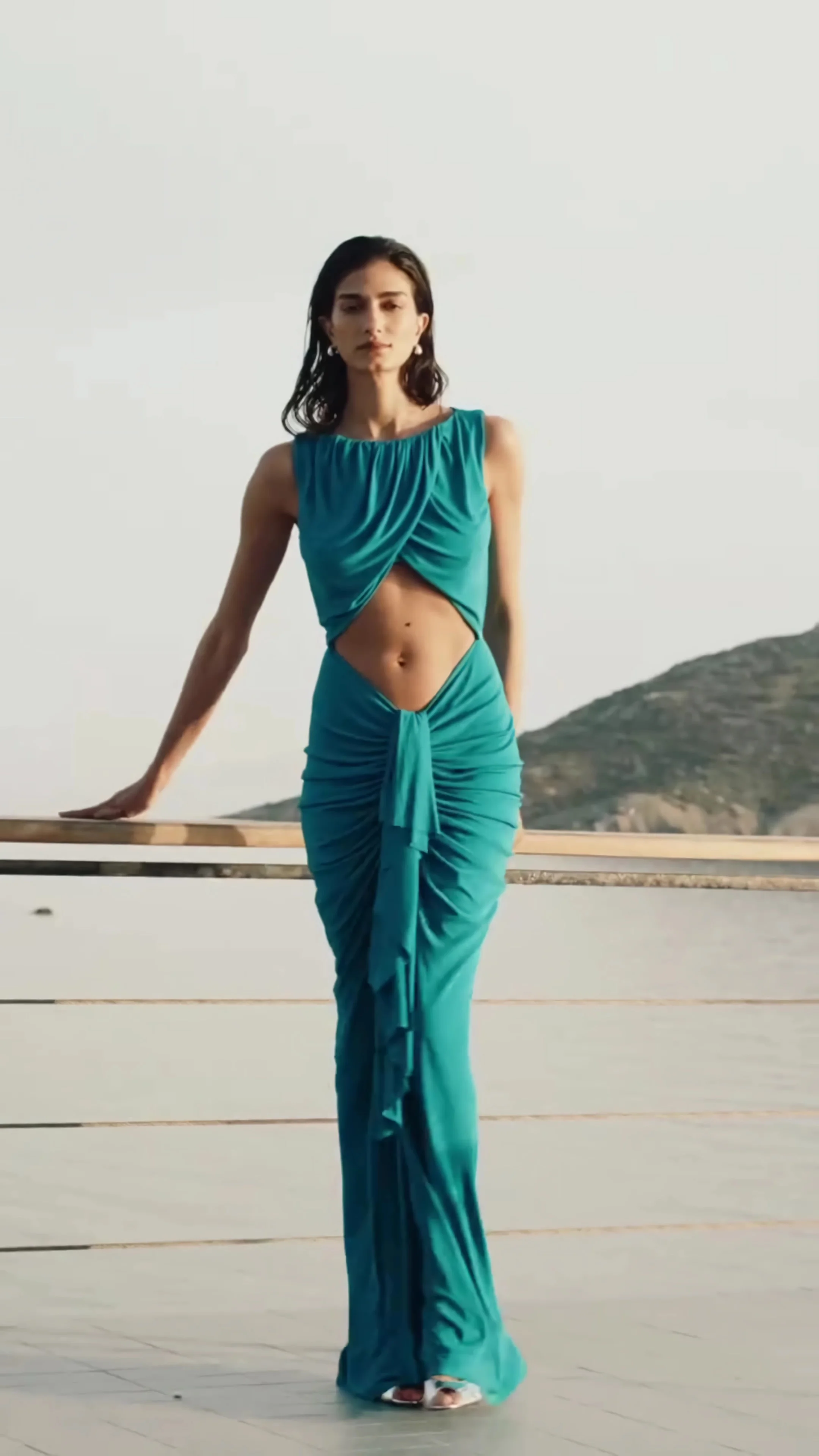 أزياء الأزرق قطع فستان ماكسي المرأة مثير عالية الخصر التخسيس ثوب مسائي بلا أكمام فساتين الحفلات الأنيقة نمط المشاهير