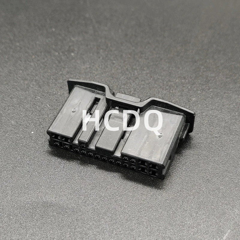 

10 PCS Original and genuine 6098-6876 automobile connector plug housing supplied from stock