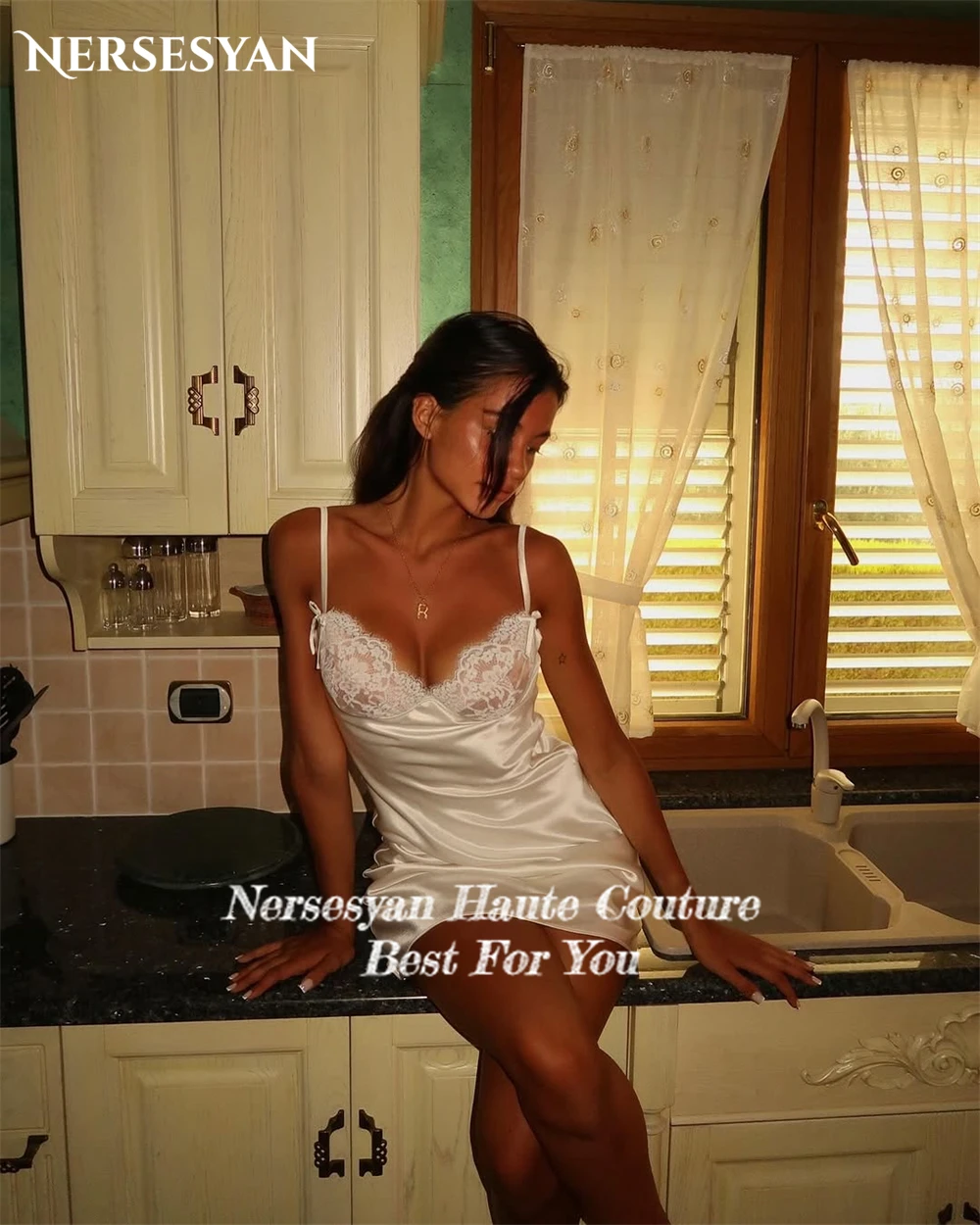 Nersesyan Sexy Kant Prom Dresses Applicaties Spaghettibandjes Glanzende Mini Jurk Bruiloft Jurken 2025, partykleider Aangepaste