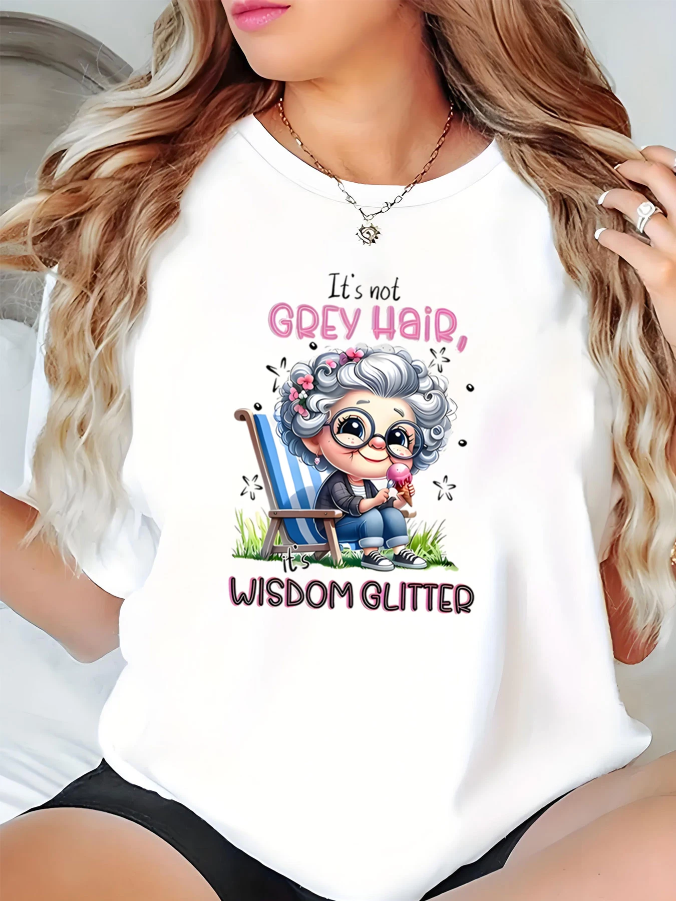 Women's Funny Grey Hair Wisdom Glitter Print T-Shirt for Mother's Day Gift Casual Wear