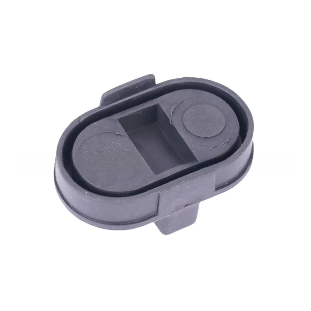 For Ford Focus Headlight Bulb Cover As Shown In The Picture Headlight Cover For Ford Focus OE 1521201 ABS Plastic