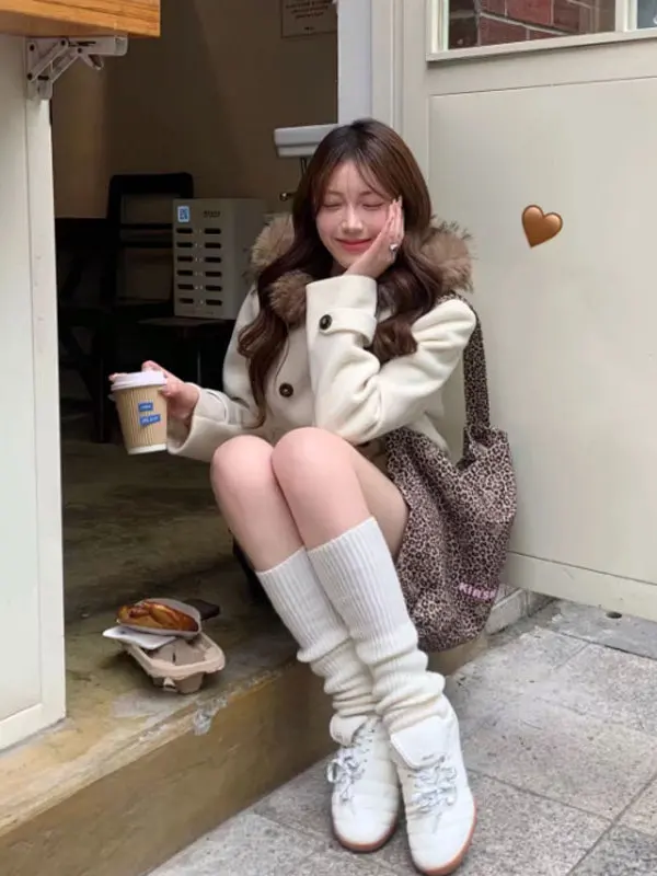 

Корейское шерстяное пальто: модное, уникальное, красивое женское зимнее пальто, приталенный крой, на пуговицах, однотонное