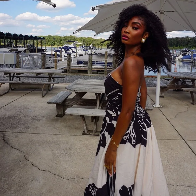 Robe longue plissée trapèze sans bretelles, col en V, sans manches, dos nu, à imprimé floral noir et blanc pour femmes