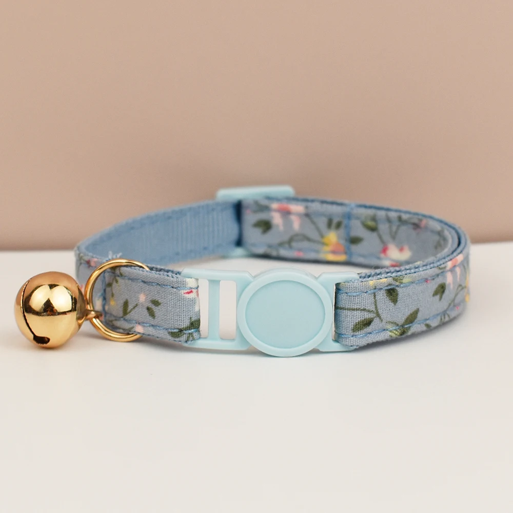 Adjustable Cat Collars with Bowknot Pet Safety Prevents Choking Comfortable And Stylish for Cats view 3