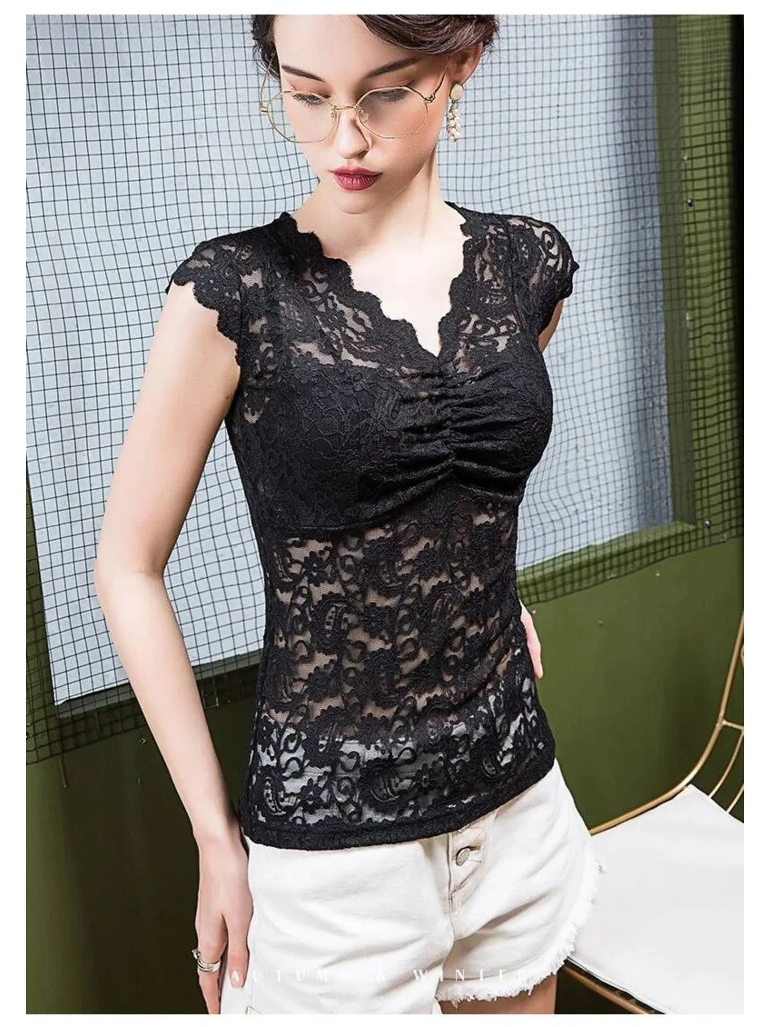 슬림핏 라인댄스 라틴 여성 왈츠 탑 2025 여름 신상 클래식 코스튬 재즈 V넥 모던 파티 레이스 K팝 무대 티셔츠