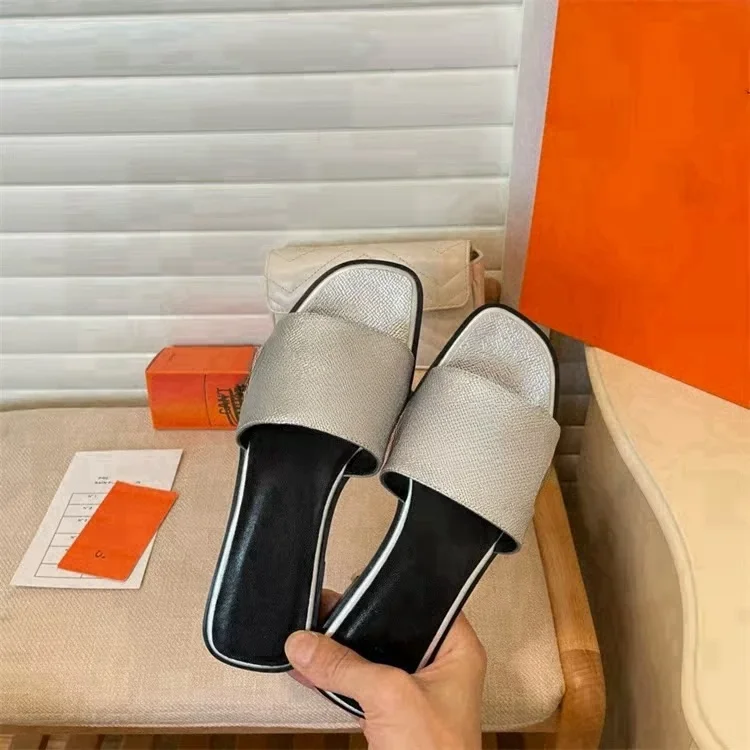 Sandales de styliste en cuir pour femmes, chaussures de plage plates, tongs de qualité supérieure