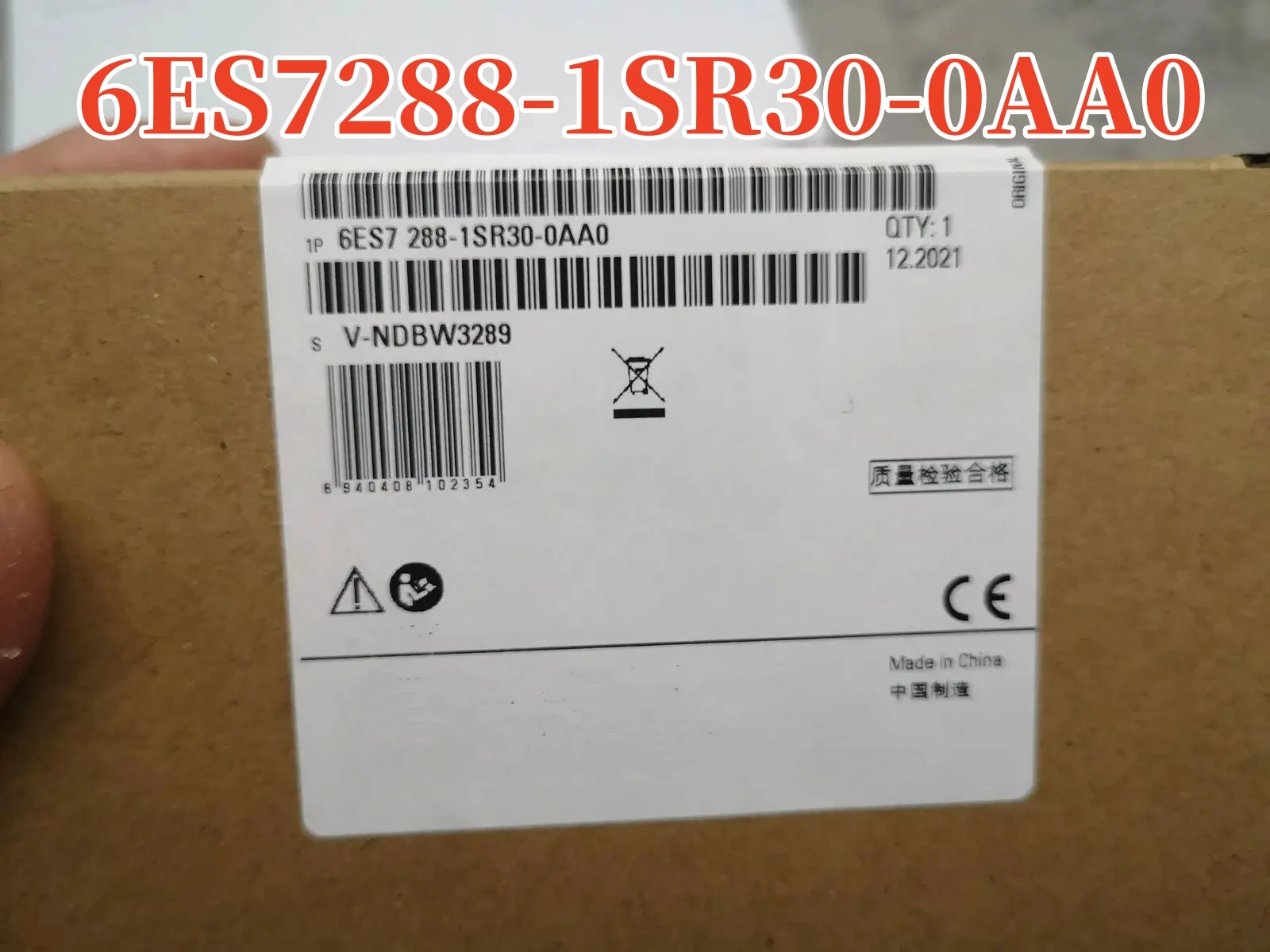 

New S7-200 CPU 6ES7288-1SR30-0AA0 6ES7 288-1SR30-0AA0 6ES72 88-1SR30-0AA0 Fast delivery One-year warranty