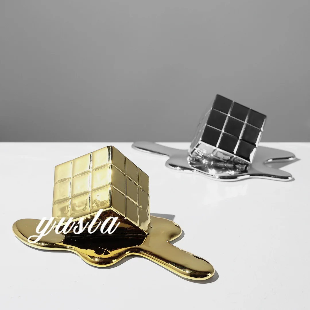 Decorative Figurines Statues Creative Resin Crafts Geometric Block Gold Fluid Cube Checked Square Miniatures Home Decoration