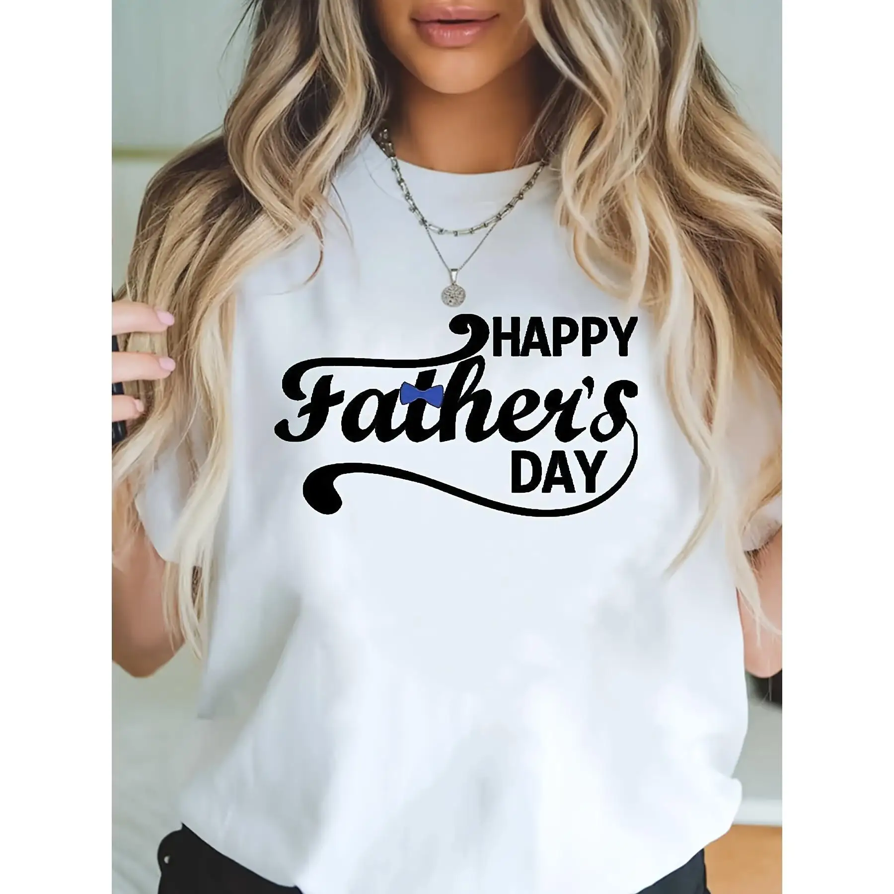 

Women's White Father's Day Graphic T-Shirt - "Happy Father's Day" Printed Crew Neck Short Sleeve Tee - Comfortable Casual Summer
