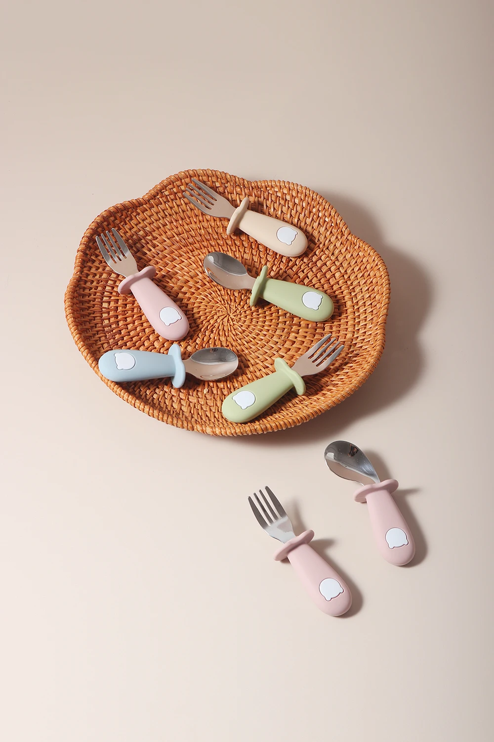 NOVO conjunto de colher e garfo de silicone para bebê – adorável design de panda com aço inoxidável, utensílios de treinamento de autoalimentação seguros