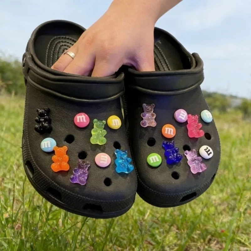 18PCS Hot Sale DIY Hole Shoes Charms for Cute Little Bear Handmade Charms Designer Quality Garden Shoe Decoration Girl Gift