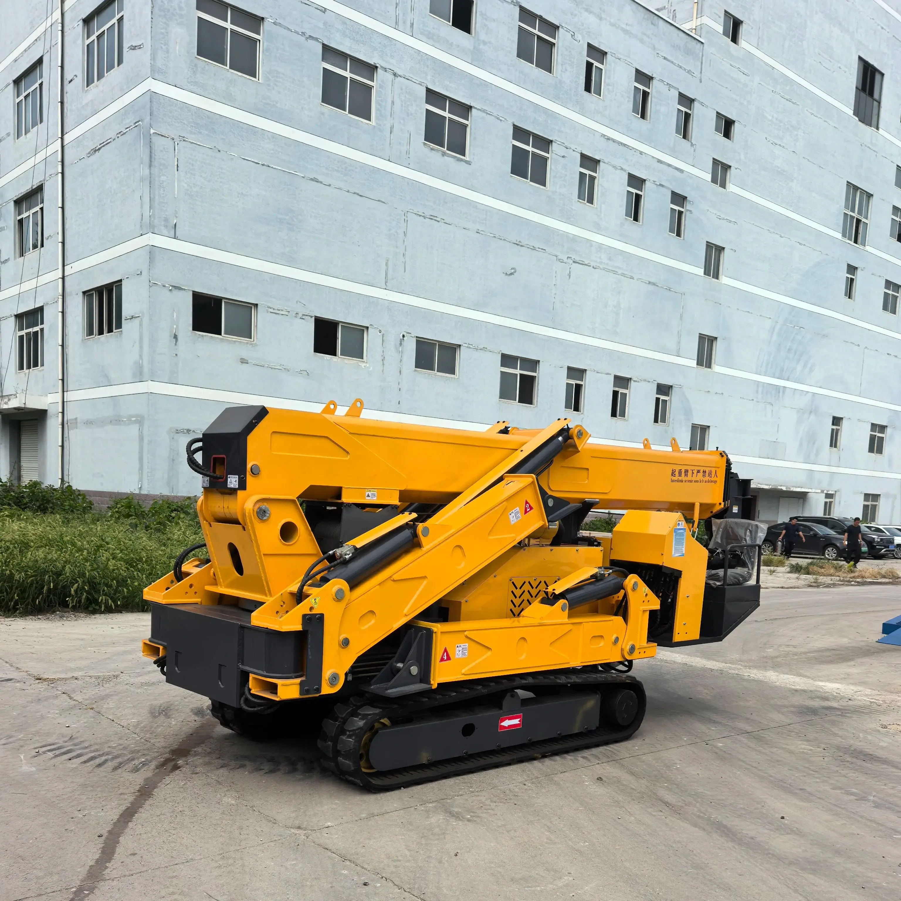 Maßgeschneiderter, maßgeschneiderter 8t Agile Mini Spider Crawler Crane: 17 m Teleskopboom für Worksites