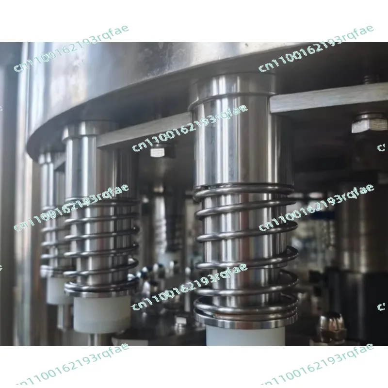 

Аксессуары для машины для розлива 3-в-1: основной клапан, вторичный клапан, клапан для розлива.