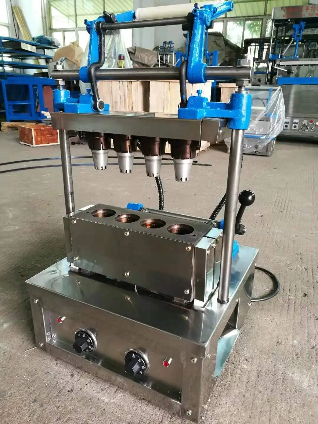 Kolice 4 Molds Automatic Ice Cream Cone Making Machine/sweet Pizza Cone Making Machine