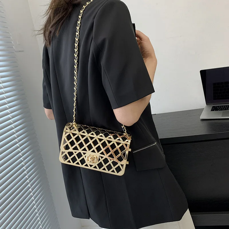 2024 Fashion Hollow Chain Crossbody Shoulder Bag Trend Females Metal Bag Luxury Designer Handbags Mini Shopper Square Bag