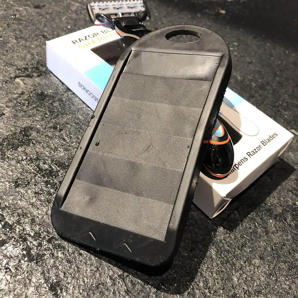 

Practical Portable Blade Shaver Cleaner Tool easy to clean