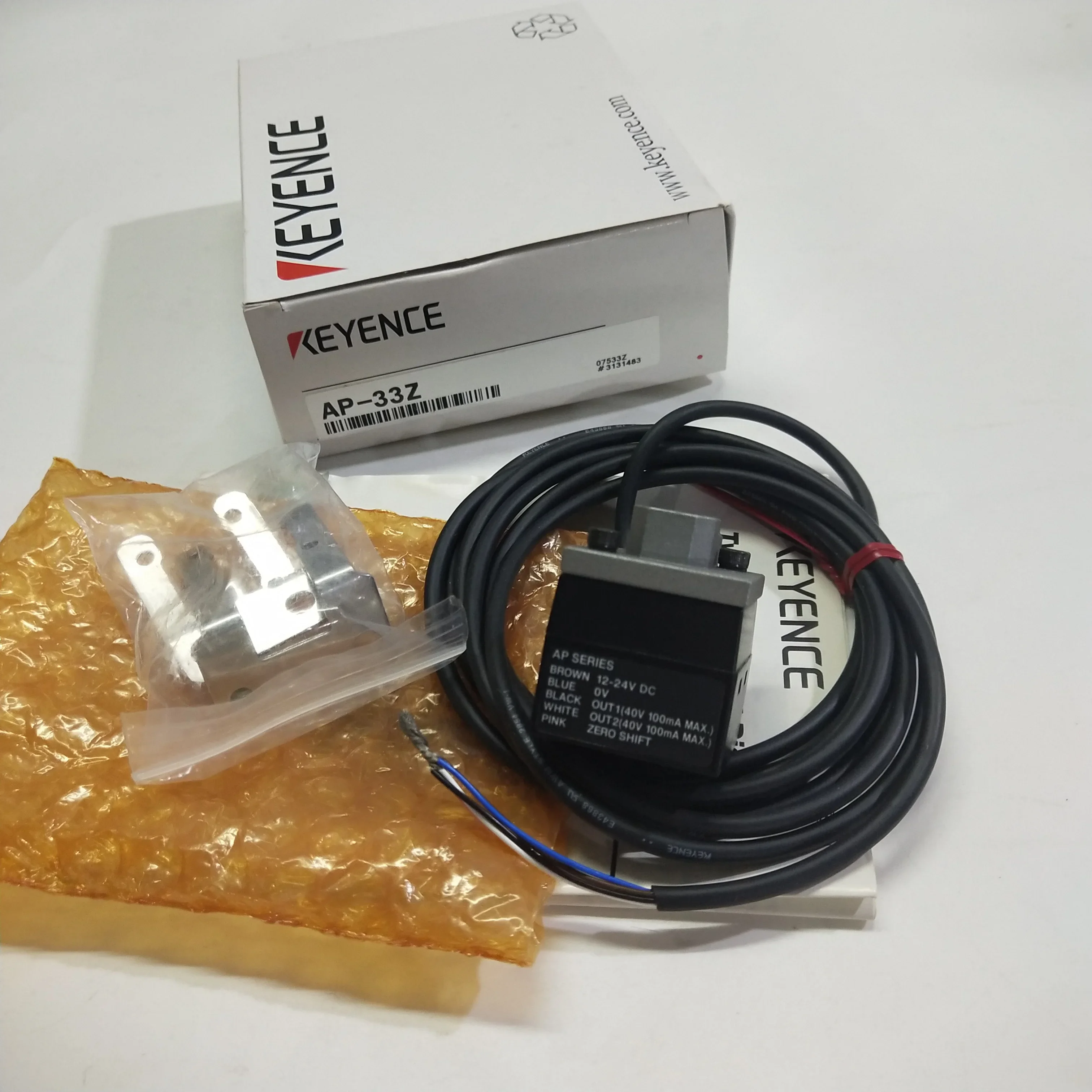 Brand New Original AP-33Z Keyence Positive Pressure Sensor