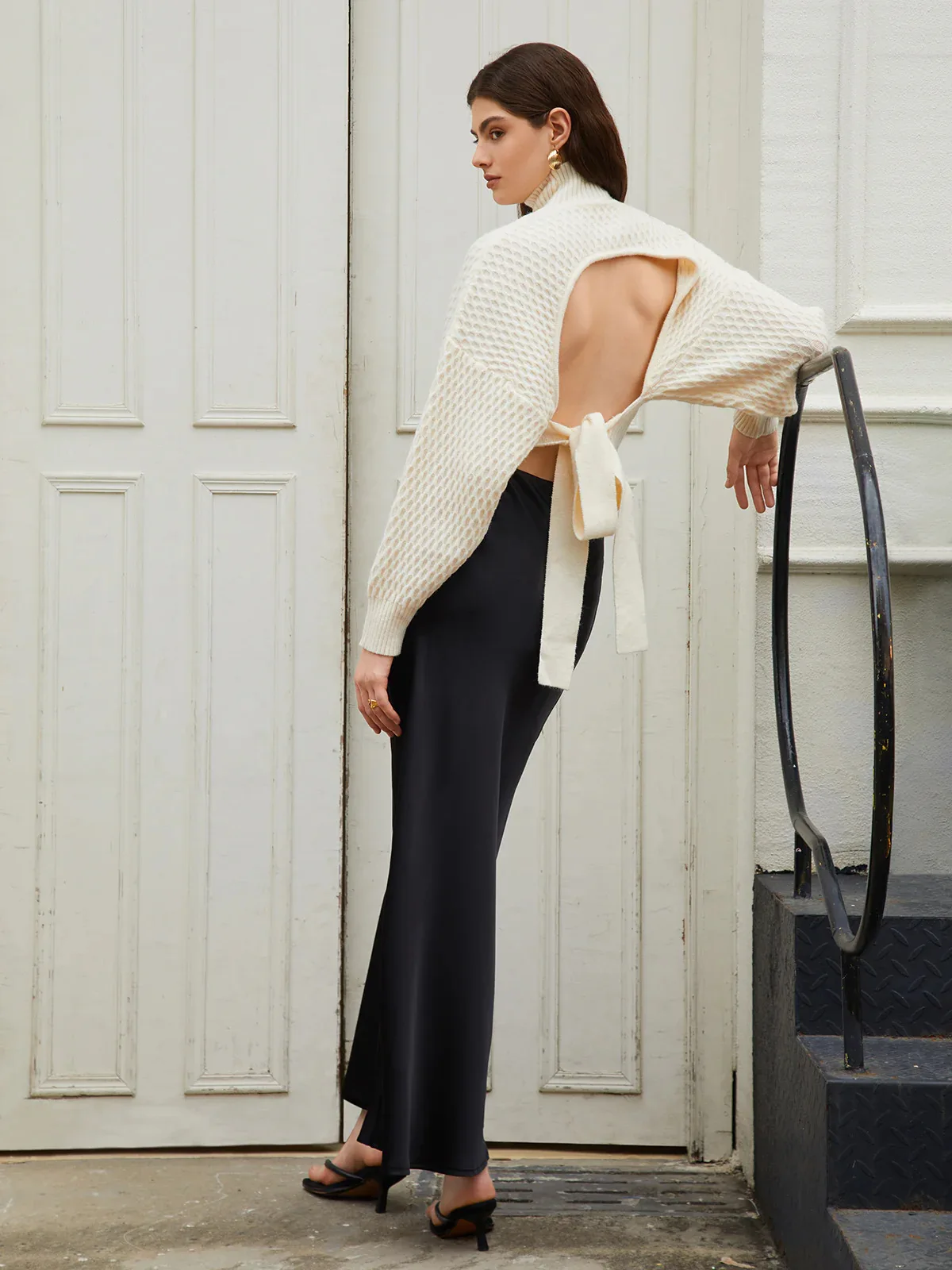 New Winter Fashion Women Loose High Collar Knitted Sweater Backless Lace Up Women's Fashion Solid Color Overhead Honey comb Top