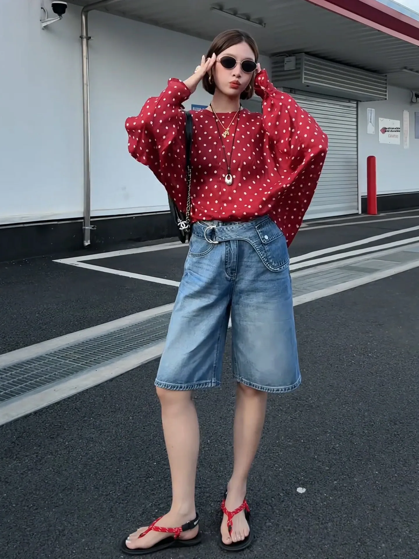 เสื้อคลุมกันแดดลายจุดสีตัดกันสไตล์เรโทรสำหรับผู้หญิง ผ้าบางเบา เหมาะสำหรับฤดูร้อน แขนยาว ทรงโอเวอร์ฮอล เสื้อคลุมลำลอง