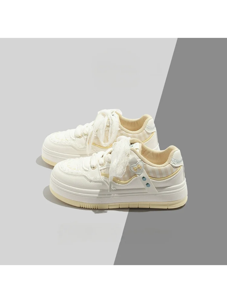 

Original Fashion Board Shoes For Women 2025 Autumn New Collection Sweet Girl Student Korean Sports And Leisure White Shoes