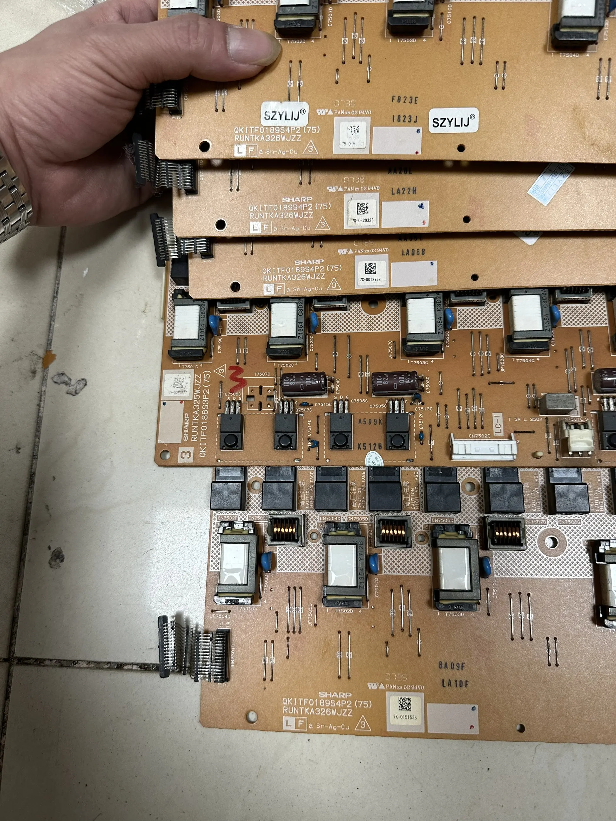 

RUNTKA323WJZZ RUNTKA324WJZZ RUNTKA325WJZZ RUNTKA326WJZZ