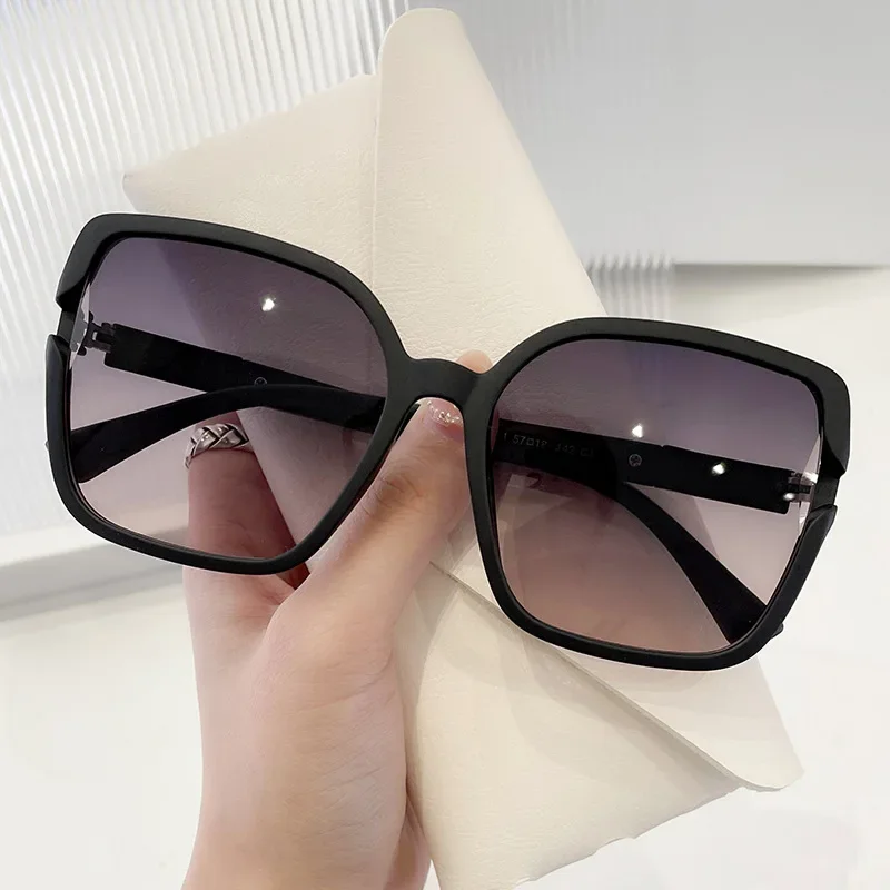 Retro Big Square Frame Sunglasses Woman Vintage Gradient Sun Glasses Female Clear Lens Black White Summer Oculos De Sol Glasses