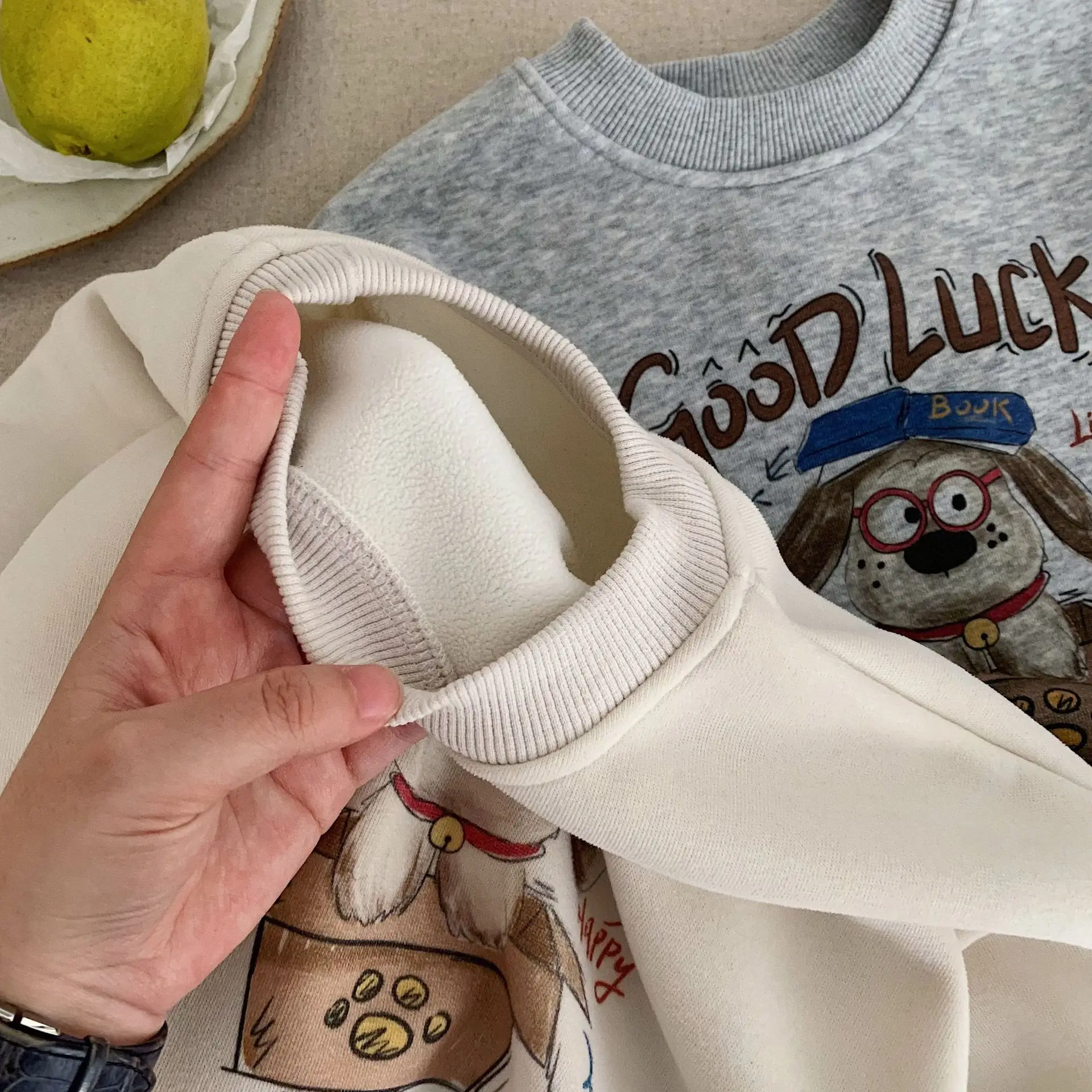 2025 شتاء جديد الأطفال طويلة الأكمام الكرتون البلوز لطيف بنين بنات كنزة صوف طفل دافئ بلايز عادية الاطفال الملابس