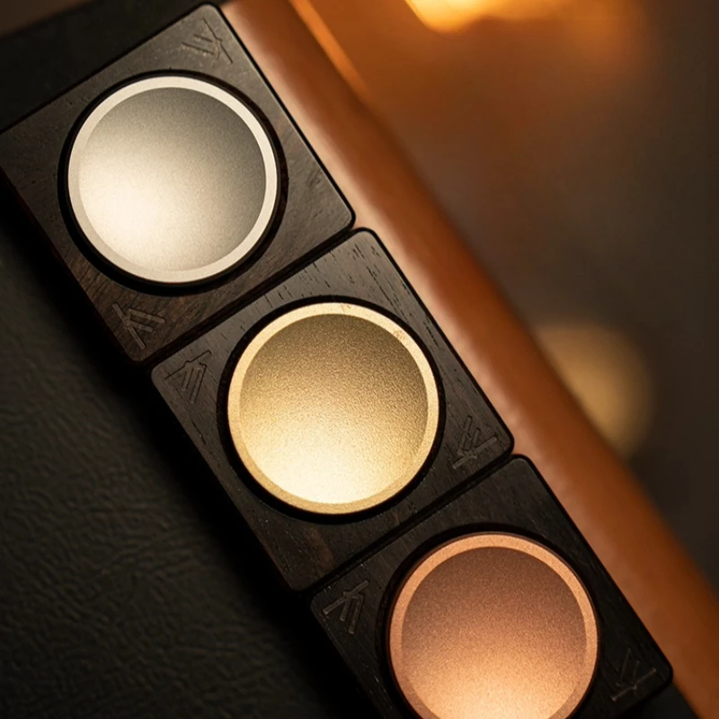 CDオーディオ再生機ハンドミニフィジェットスピナー回転ローラー指先スピニングトップチップEDCオフィスデスクおもちゃジャイロ不安解消