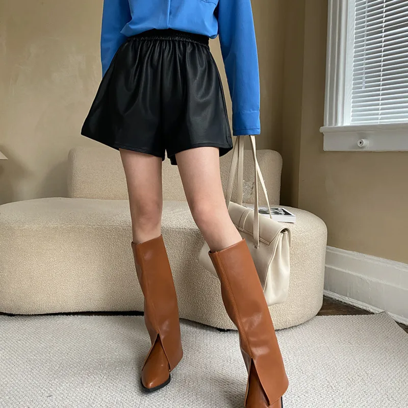 Hksh verão novas mulheres shorts de couro do plutônio cintura elástica cor sólida versátil elegante chique ins punk perna larga calças curtas hk17033