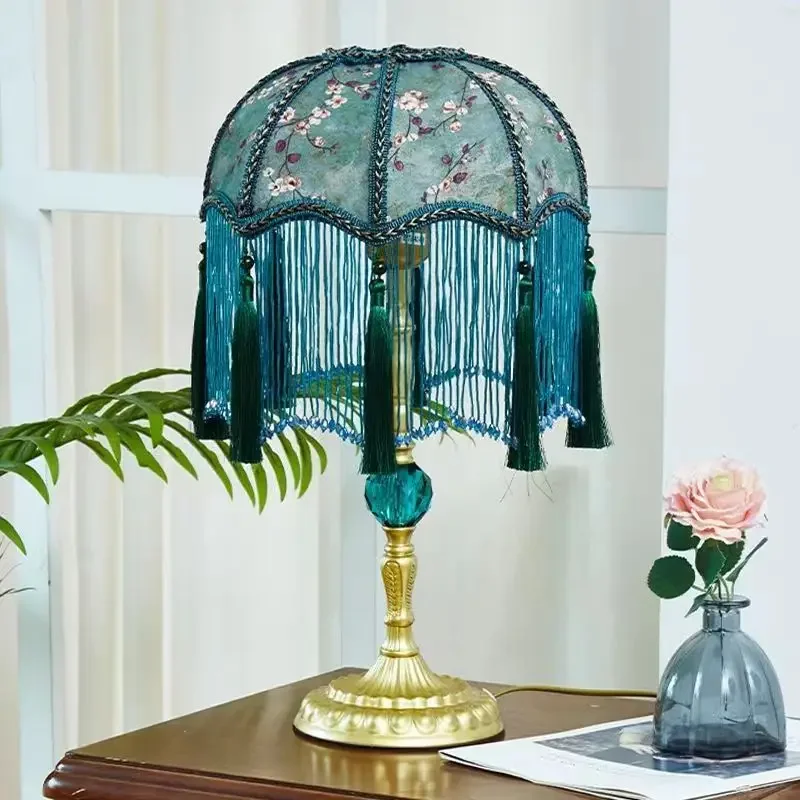 Hongcui French Table Lamp American Retro Living Room Bedroom Villa European Pastoral Creative Tassels Desk Light