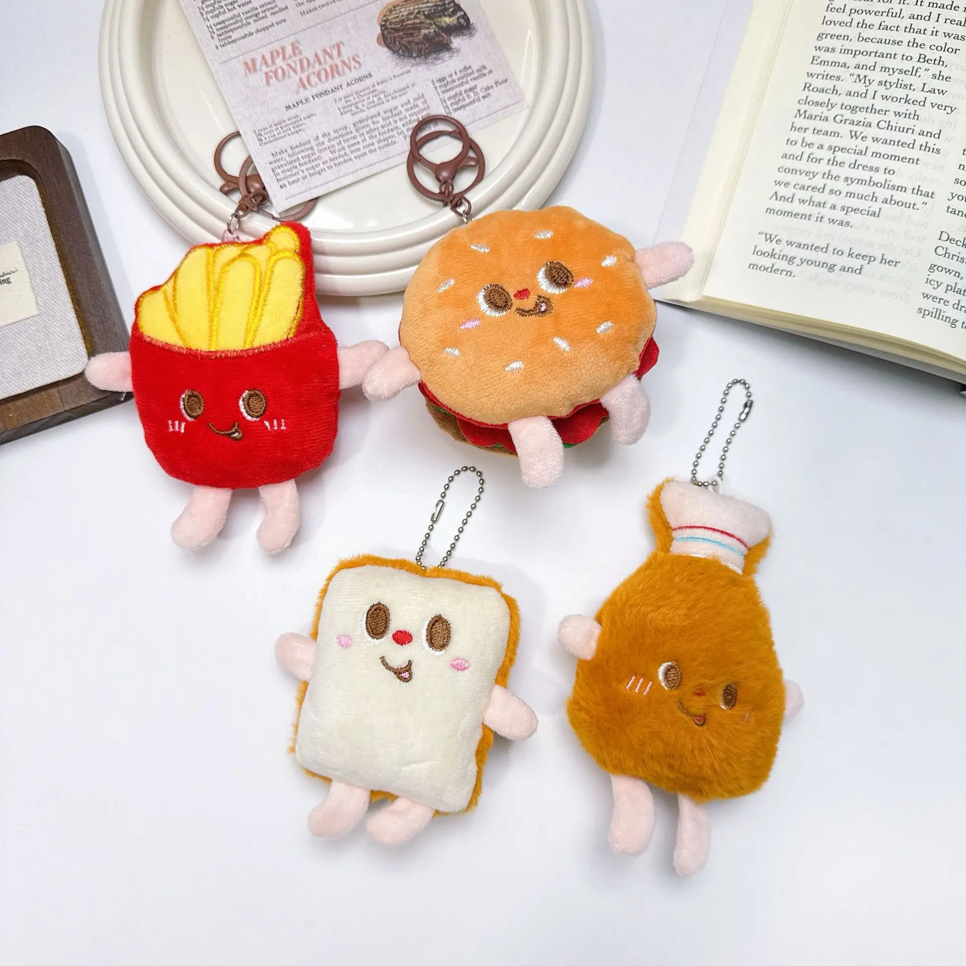 

Cartoon Squeaky Little Dolls Hamburger Fries Hanging Ornaments Small Gifts Figurines Keychains Pendants Clothing Accessories Bag