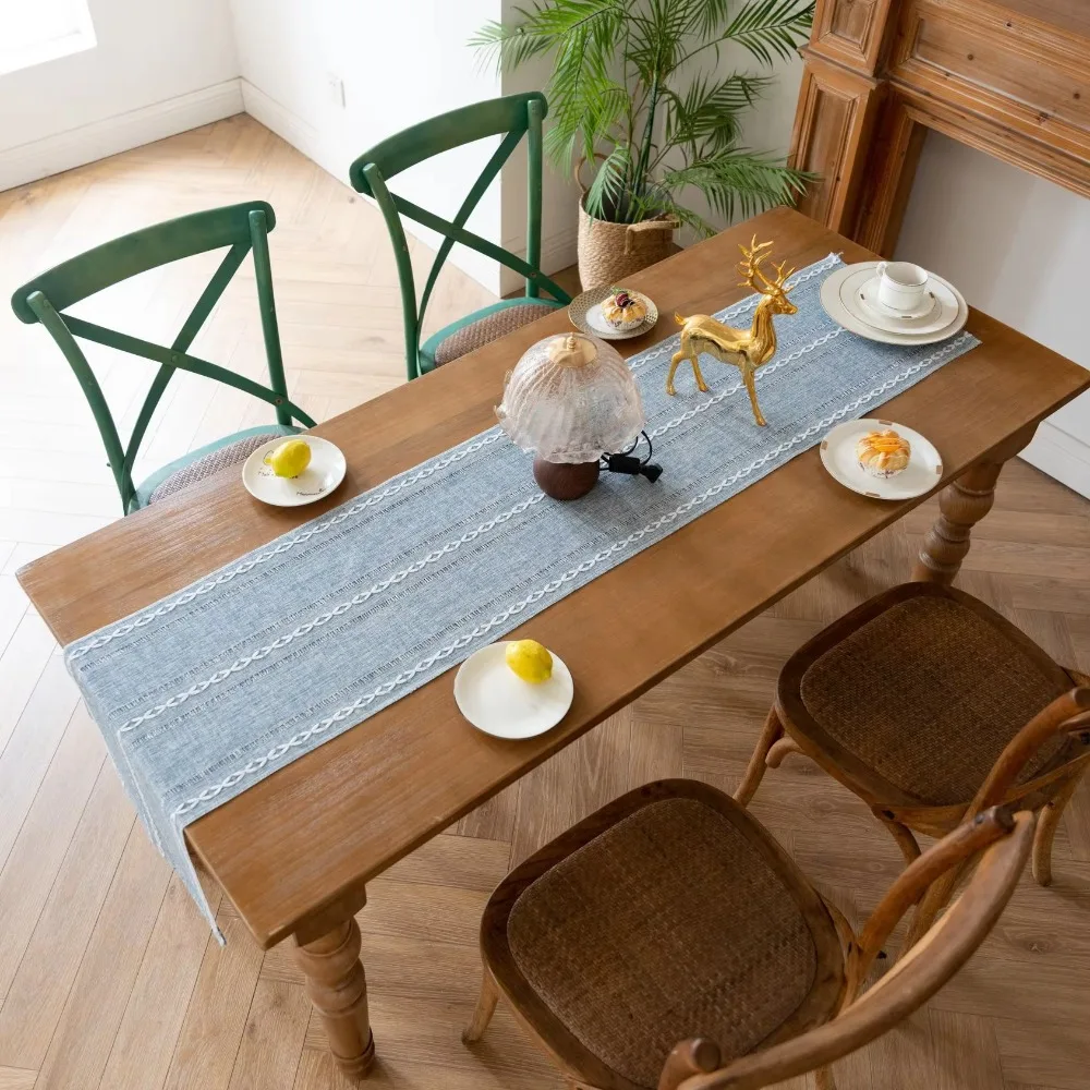 

Embroidered Rustic Banquet Table Runner Long Non-slip Party Table Linen Dust-proof Hollow Design Table Cloth Wedding