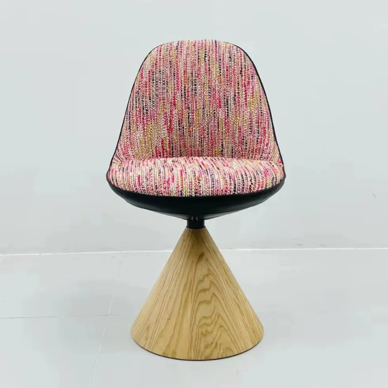 

Скандинавский современный креативный стул для столовой в стиле лайт-люкс, комфортный и повседневный