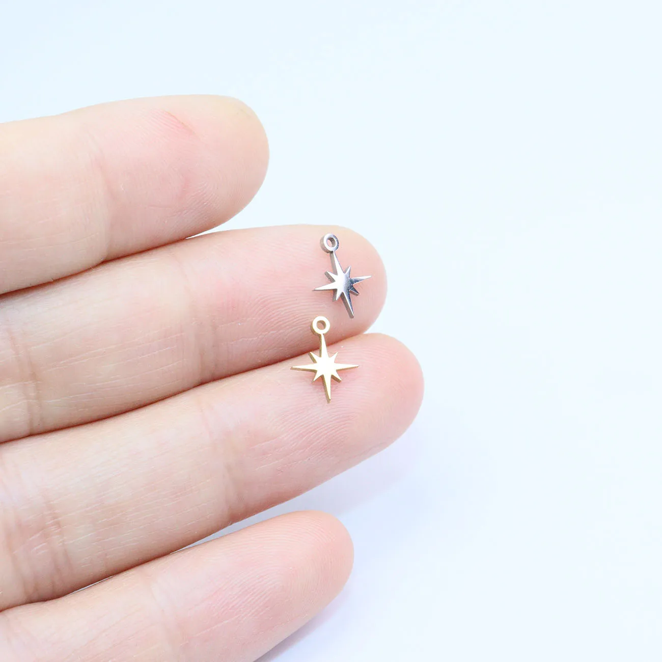 10 Stück Edelstahl glänzend Mini Stern Mond Charms Anhänger DIY Handwerk wasserdicht Damen Modeschmuck Zubehör – Detail 11