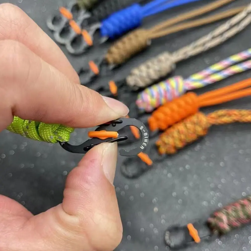 LLavero de Paracord con nudo de serpiente hecho a mano, cuerda de supervivencia de emergencia para acampar, escalada en roca al aire libre, llavero