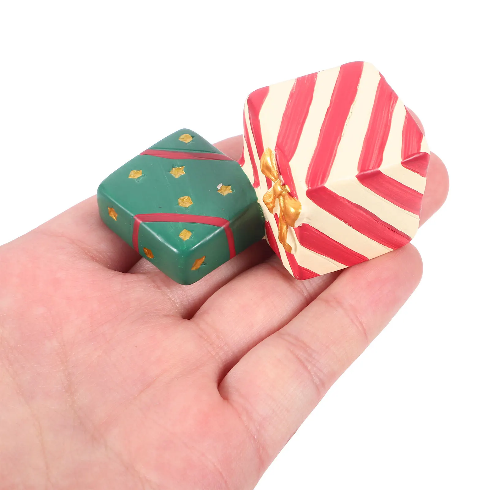 

4Pcs Christmas Resin Craft Set Fine Workmanship Mini Decorations for Home Office Tabletop Use Fade Resistant Holiday Seasonal