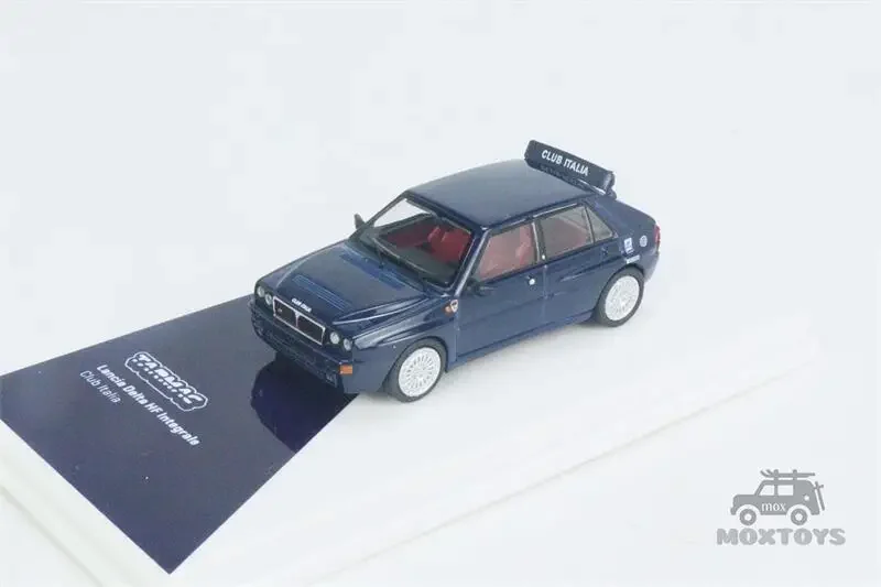 Tarmac Works 1:64 Lancia Delta HF integrale Club Italia Blue Model Car