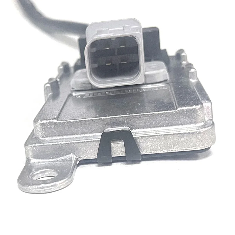 Nox Sensor 5WK96751C 4326862 A045S156 SNS151C 24V High Quality Nitrogen Oxygen Sensor 5WK9 6751C A2C95993300-01 For Cummins