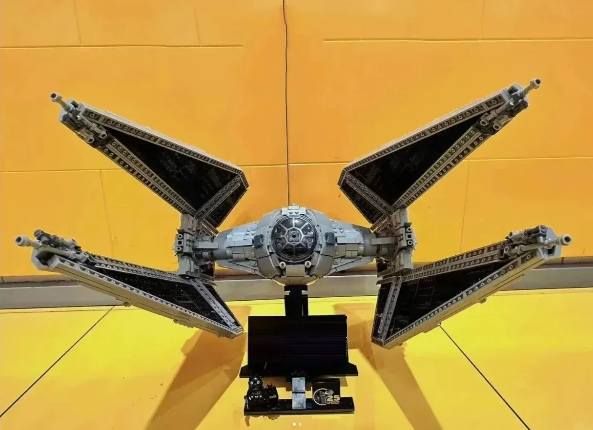 

2026Spaceship MOC TIE Interceptors Building Blocks Modified from Imperial Fighters Model DIY Assembly Bricks Toys Gift