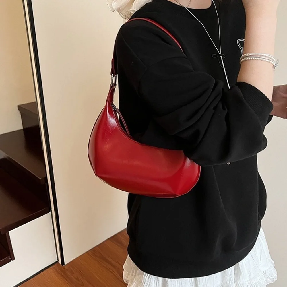 

Solid Color Pu Leather Shoulder Bag Candy Color Handbag Moon Underarm Bag Korean Style Large Capacity Women's Hobo Bag Women