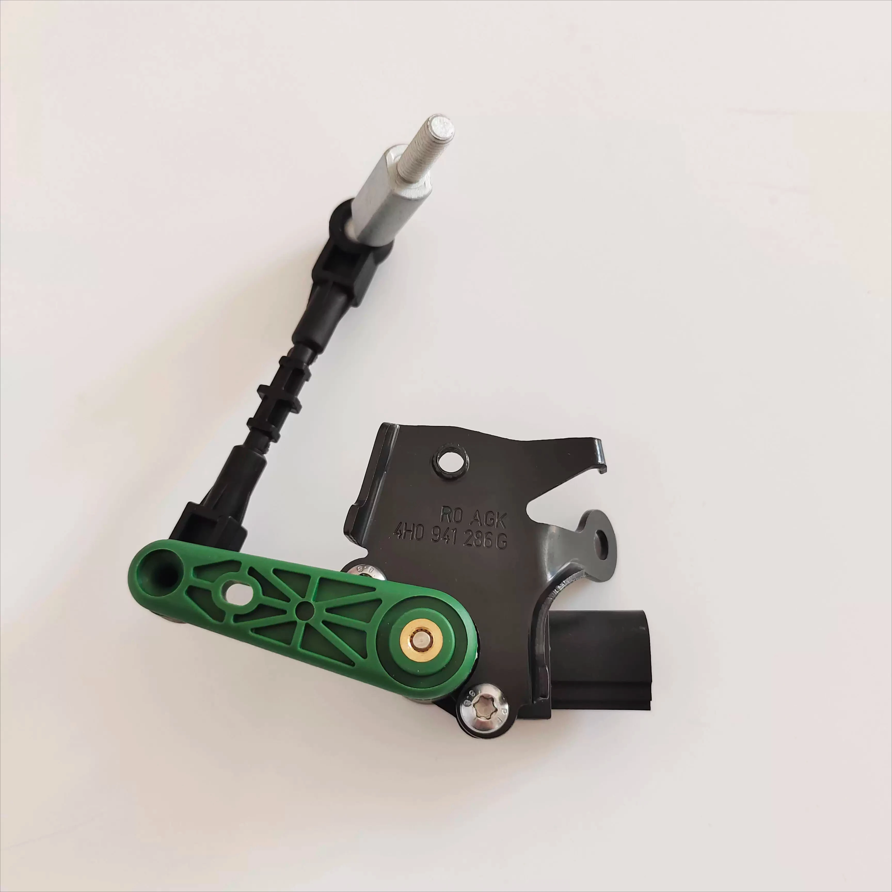 Picture 3: 1pcs For Audi A6L C6 C7 C8 Headlight Level Sensor