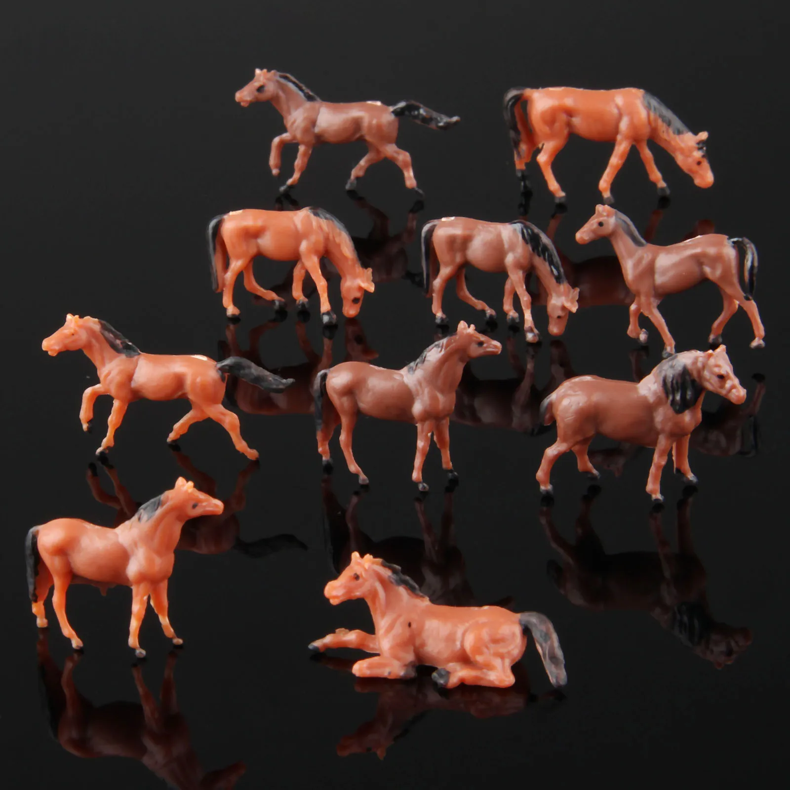 10pcs 1:87 Model Horse Train Building Layout Painted Animal Figures 1/87 Gauge Horse 25mm For Train House Model Height 25mm