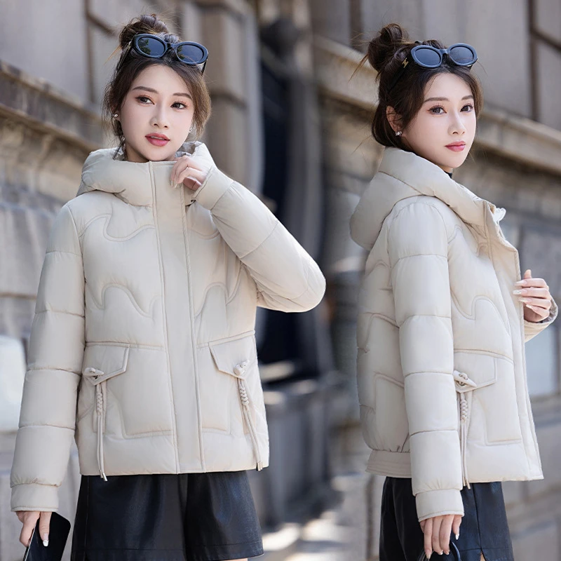 

Короткие пуховики женские, зима 2025, новые толстые хлопковые куртки с карманами и длинными рукавами, с капюшоном, свободные однотонные повседневные пуховики, топ