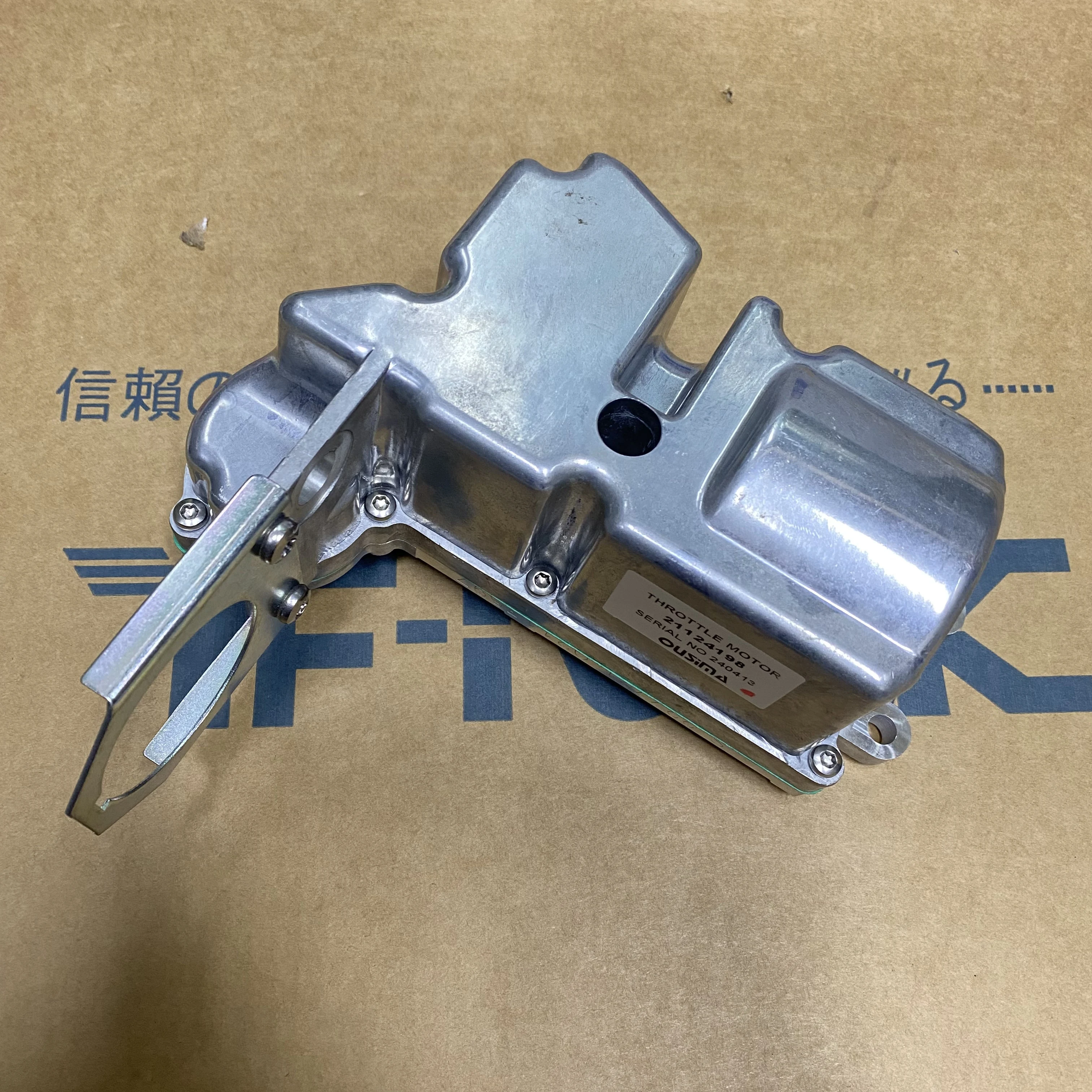 

21124198 Excavator EC135B EC140B Throttle Motor Actuator Regulator VOE 21124198