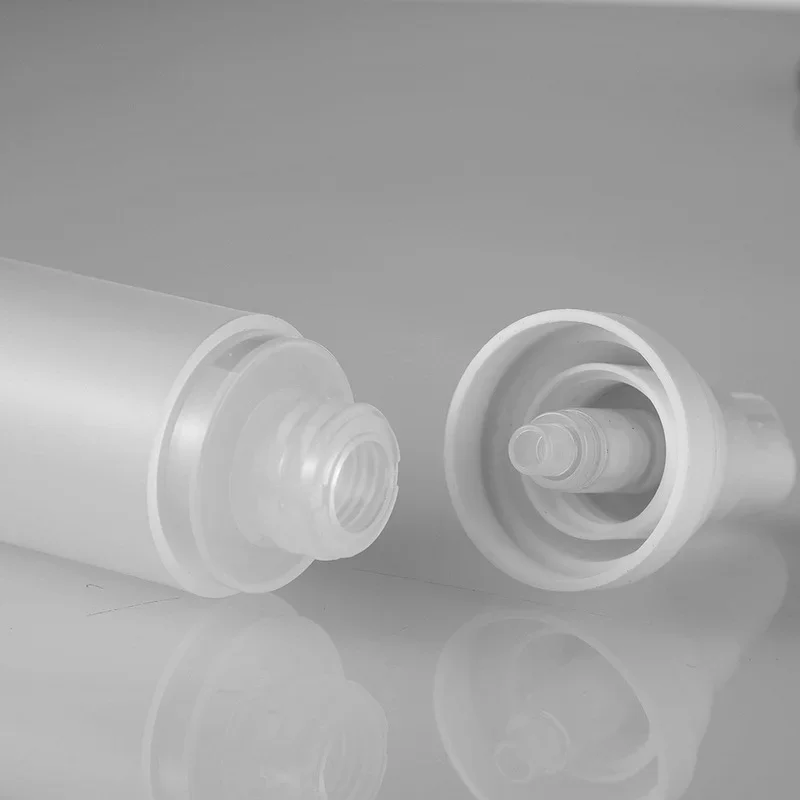 ポンプボトル 20ml 30ml 50ml 真空プラスチックポンプボトル 旅行用詰め替え香水容器 ホワイトフロストエアレススプレーボトル