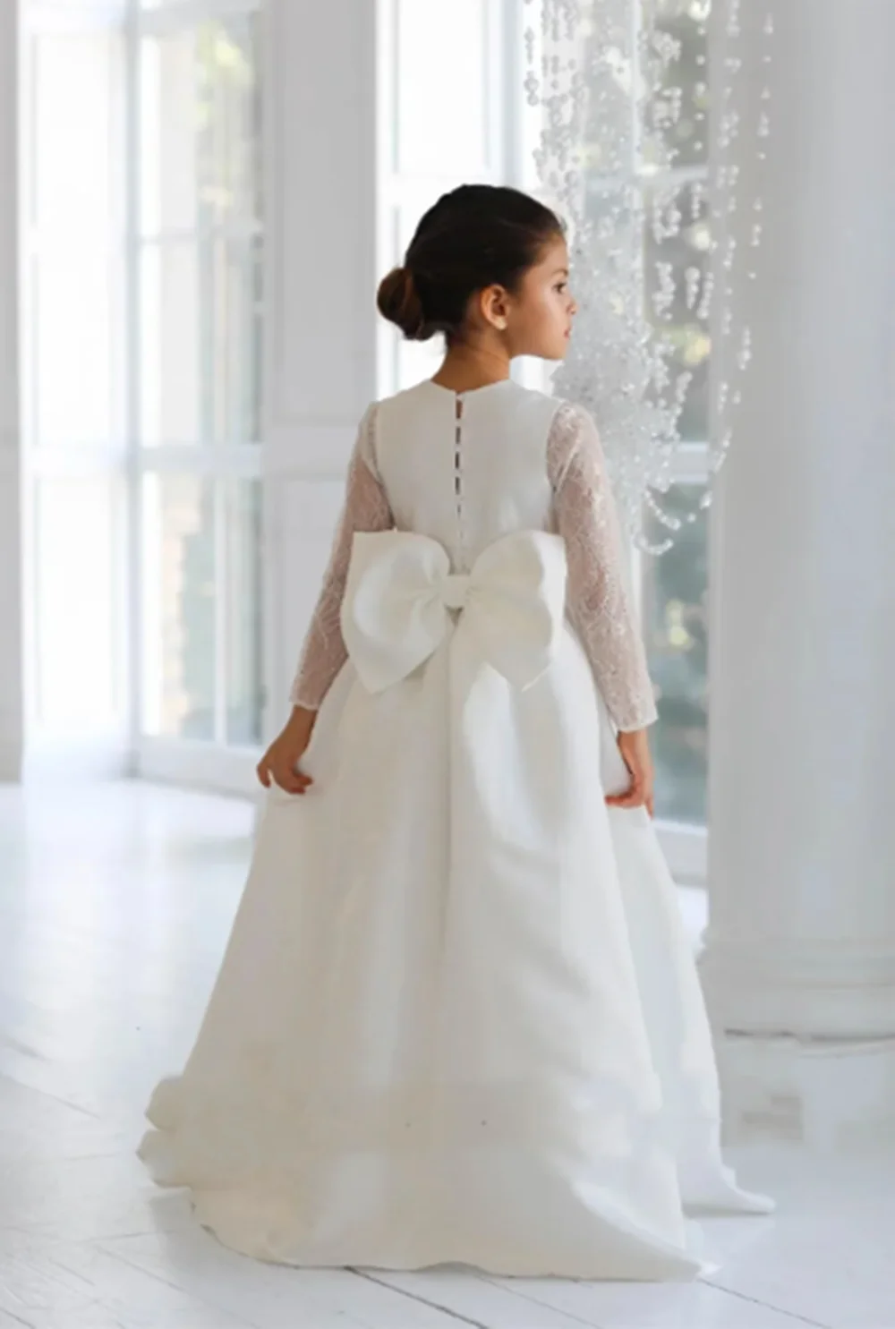

Customized White Flower Girl Dresses For Wedding Satin Lace Full Sleeves Elegant Kids Formal Events Simple First Communion Gown