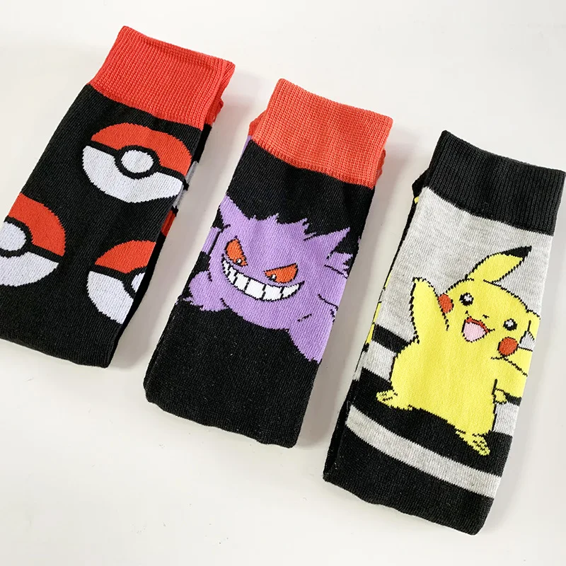 Pokemon modne średnie podkolanówki Anime rysunek Kawaii Pikachu Eevee Gengar unisex skarpetki sportowe moda męska oddychające skarpetki