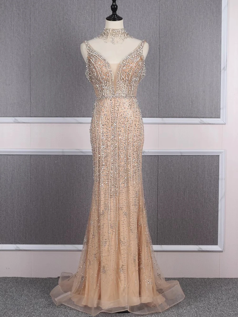 

Hot Sale Dubai Champagne Pearls Diamond Formal Gowns Design Sleeveless Evening Dresses 2024 LA70055