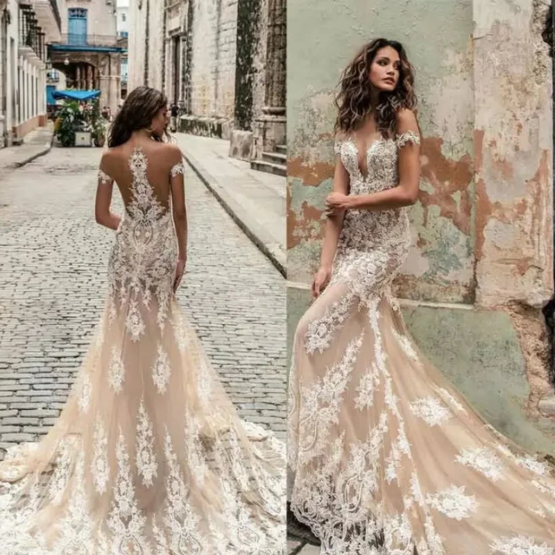 

New Champagne Julie Vino Off Shoulder Wedding Dresses Deep Plunging Neckline Bridal Gowns Sweep Train Lace Wedding Dress Custom